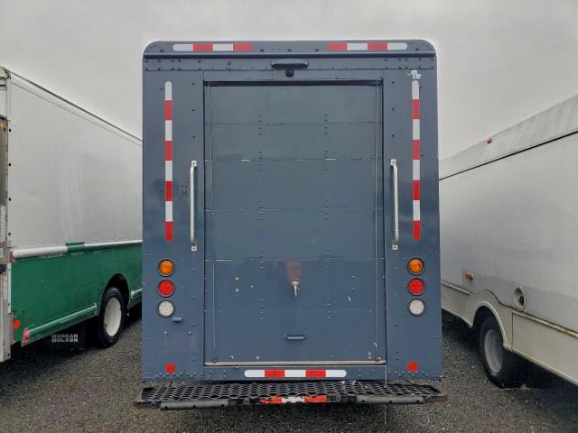 Freightliner Chassis M M Line Walk-in Van Image 6