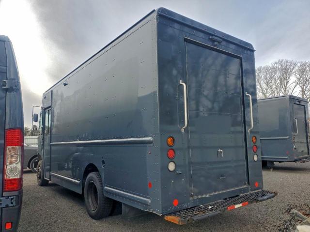 Freightliner Mt45 M Line Walk-in Van Image 3