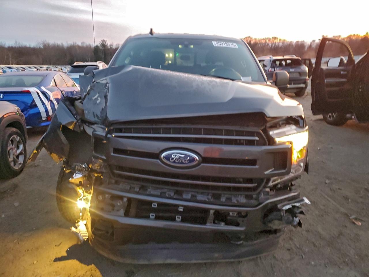 Ford F-150 Supercrew Image 7