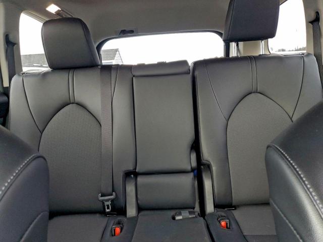 Toyota Grand High Xle Image 11