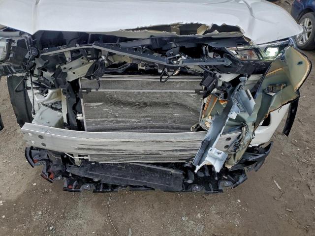 Toyota Grand High Xle Image 13