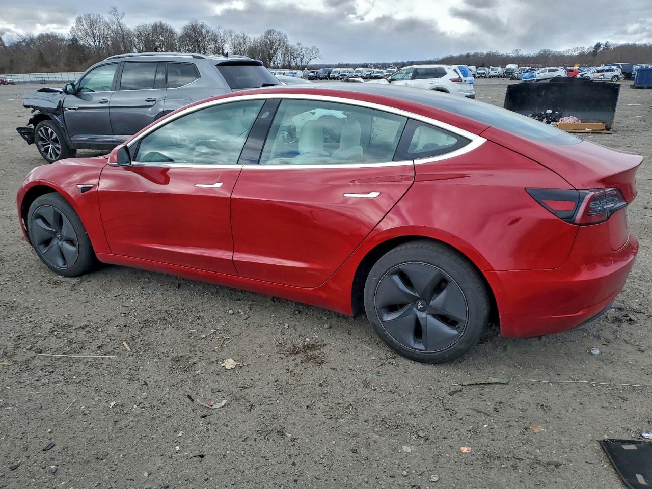 Tesla Model 3 Image 4