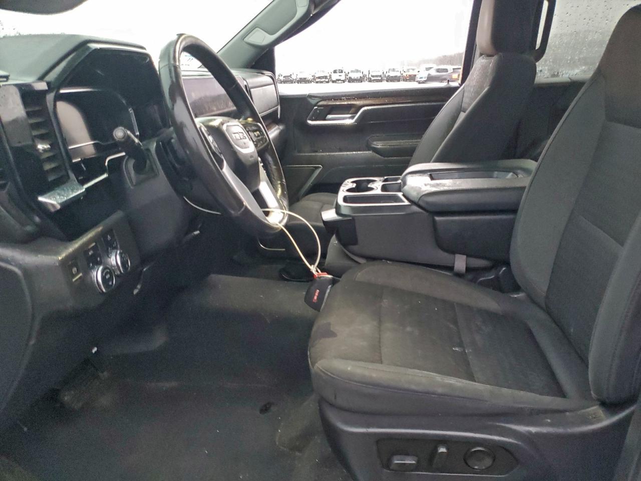 GMC Sierra K1500 Elevation-l Image 2