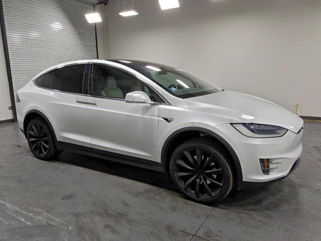 Tesla Model X Image 3