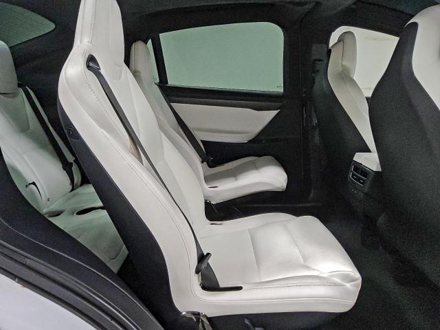 Tesla Model X Image 7