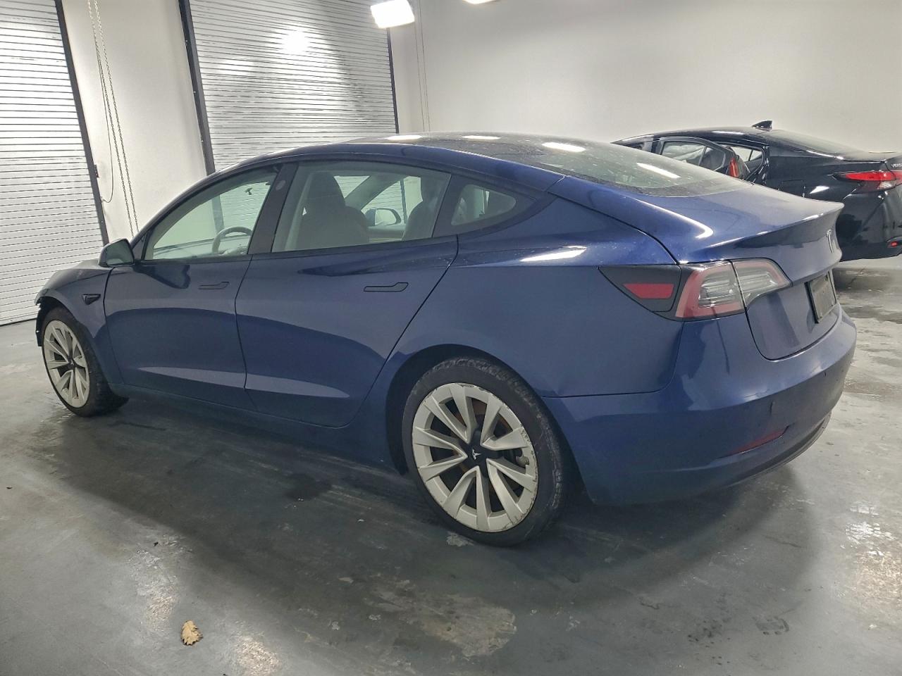 Tesla Model 3 Image 5
