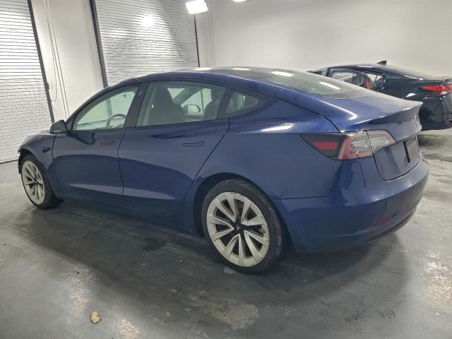 Tesla Model 3 Image 5