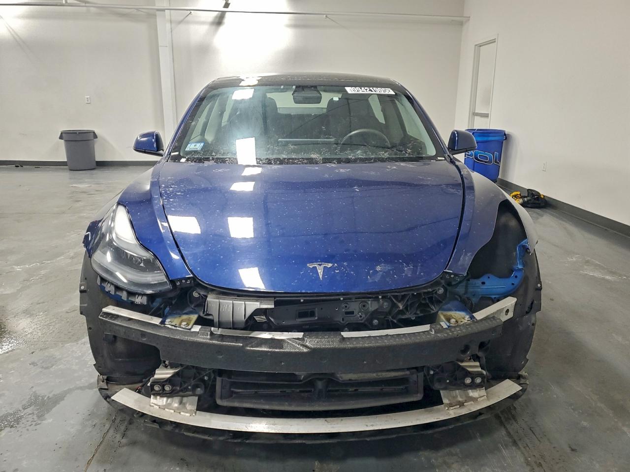 Tesla Model 3 Image 7