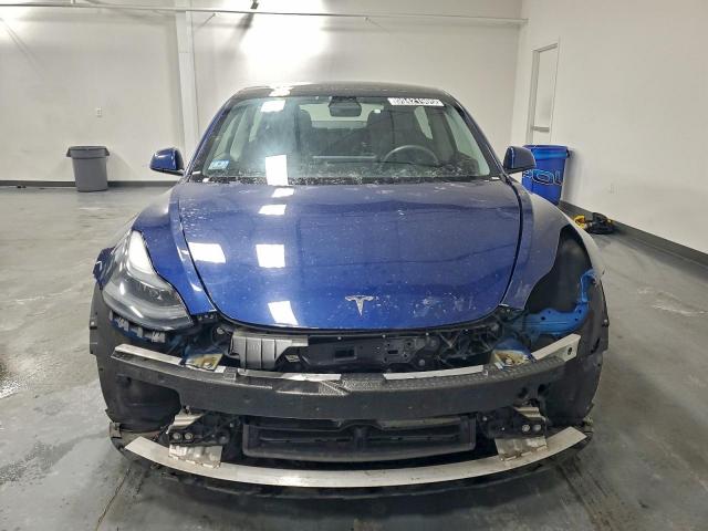 Tesla Model 3 Image 7