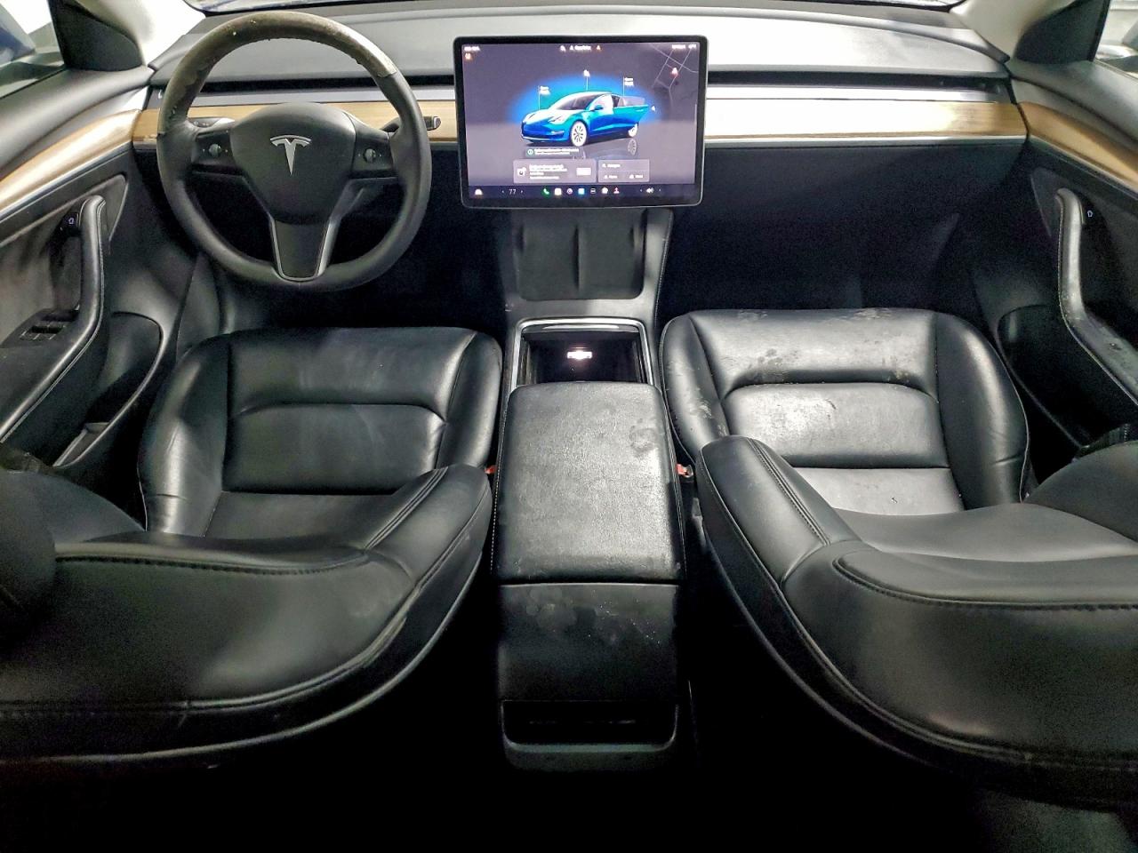 Tesla Model 3 Image 11