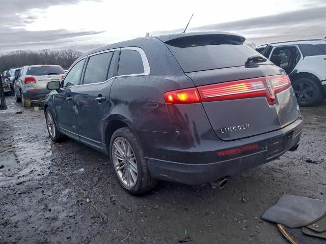Lincoln MKT Image 2