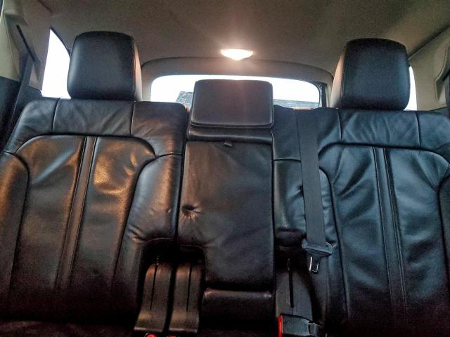 Lincoln MKT Image 10