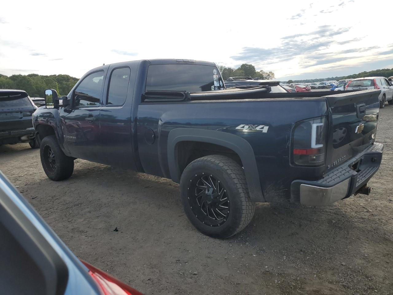 Chevrolet Silverado K1500 Lt Image 5