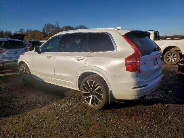 Volvo XC90 T6 Momentum Image 2