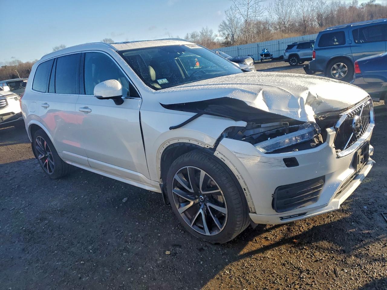 Volvo XC90 T6 Momentum Image 3