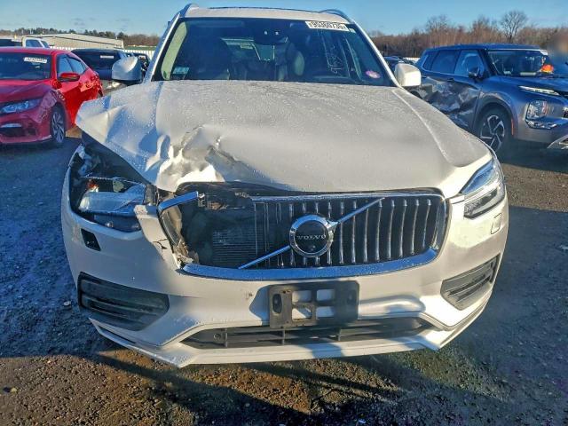 Volvo XC90 T6 Momentum Image 7