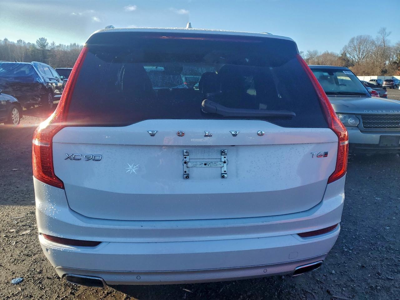 Volvo XC90 T6 Momentum Image 13