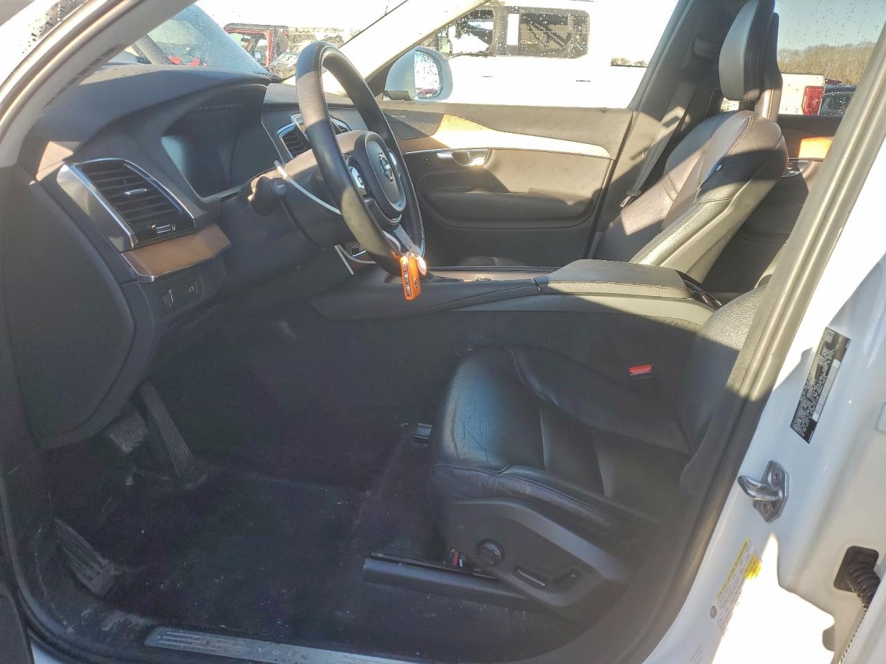 Volvo XC90 T6 Momentum Image 8