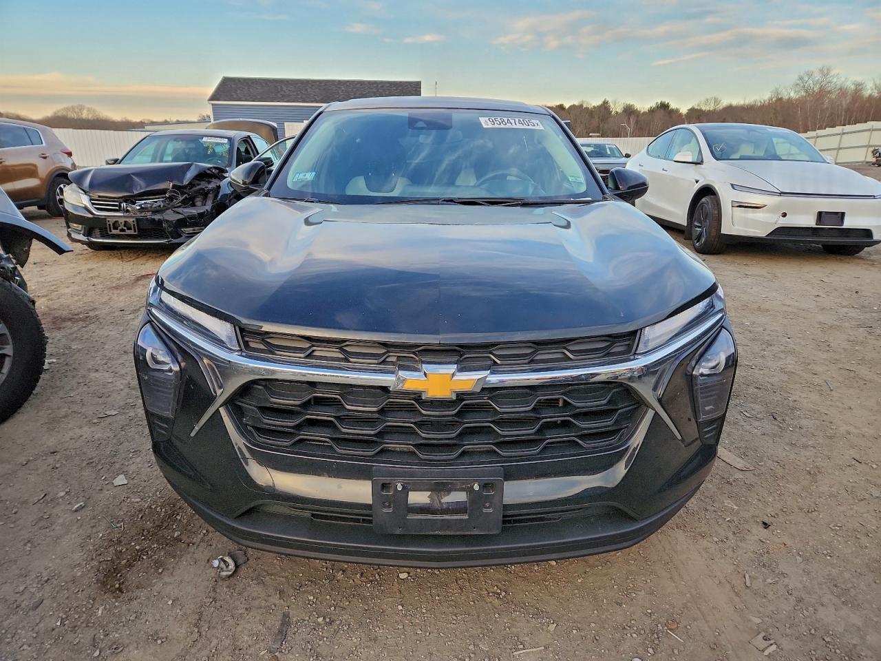Chevrolet Trax Ls Image 6