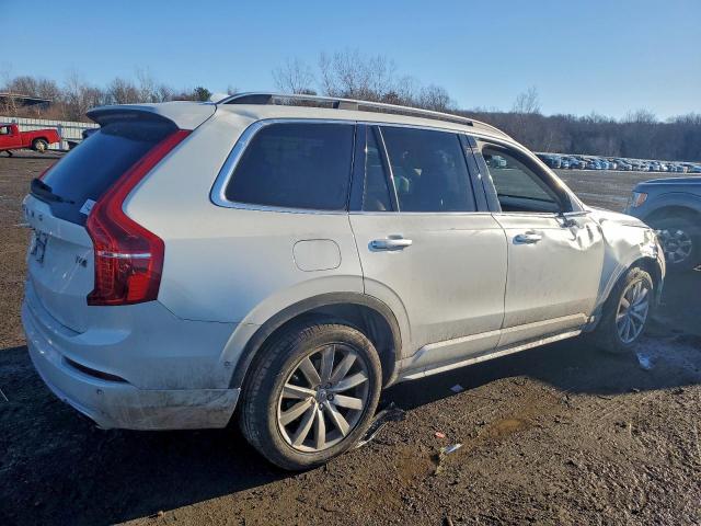 Volvo XC90 T6 Image 5