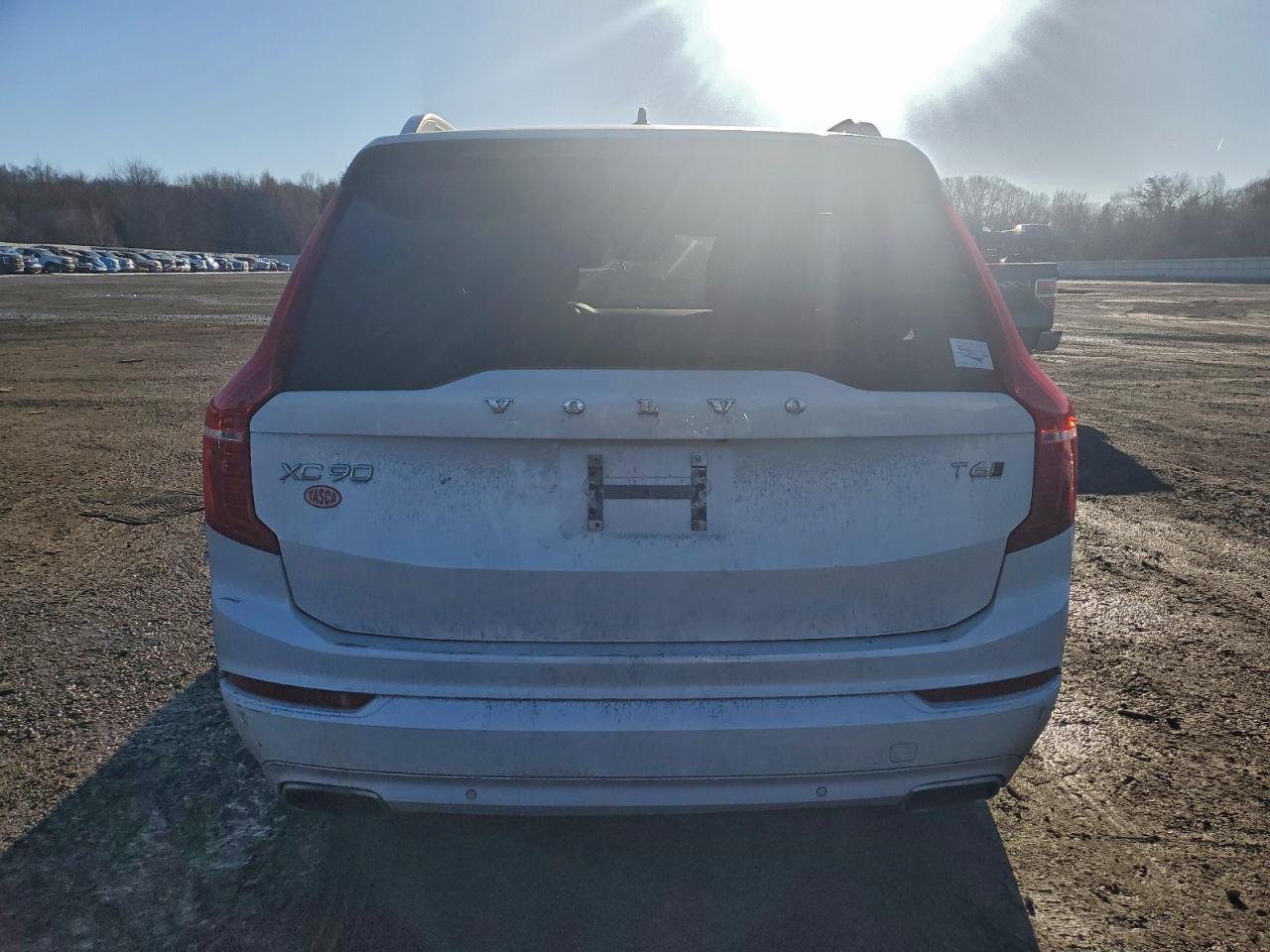 Volvo XC90 T6 Image 9