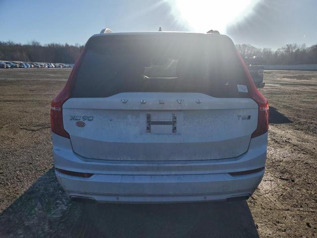 Volvo XC90 T6 Image 9