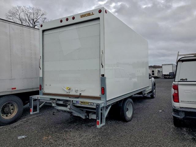 Ford F-450 Super Duty Image 10