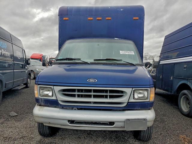 Ford Econoline E350 Cutaway Van Image 4