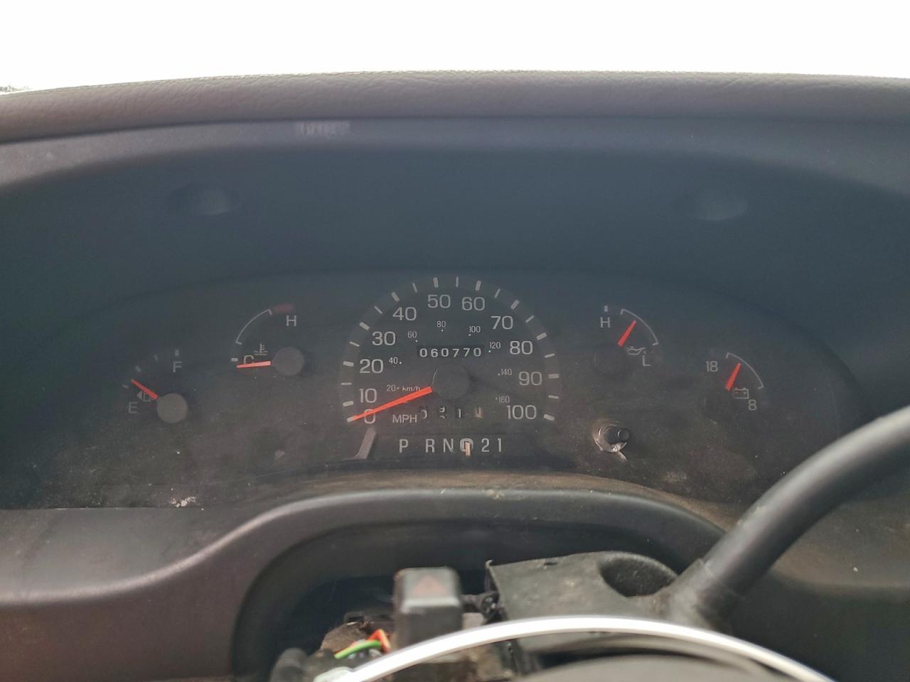 Ford Econoline E350 Cutaway Van Image 11