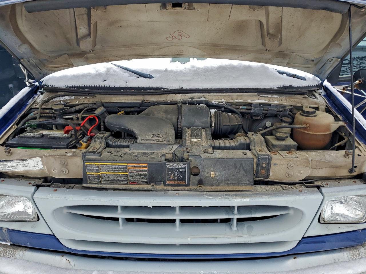 Ford Econoline E350 Cutaway Van Image 7