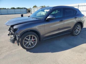  Salvage Alfa Romeo Stelvio