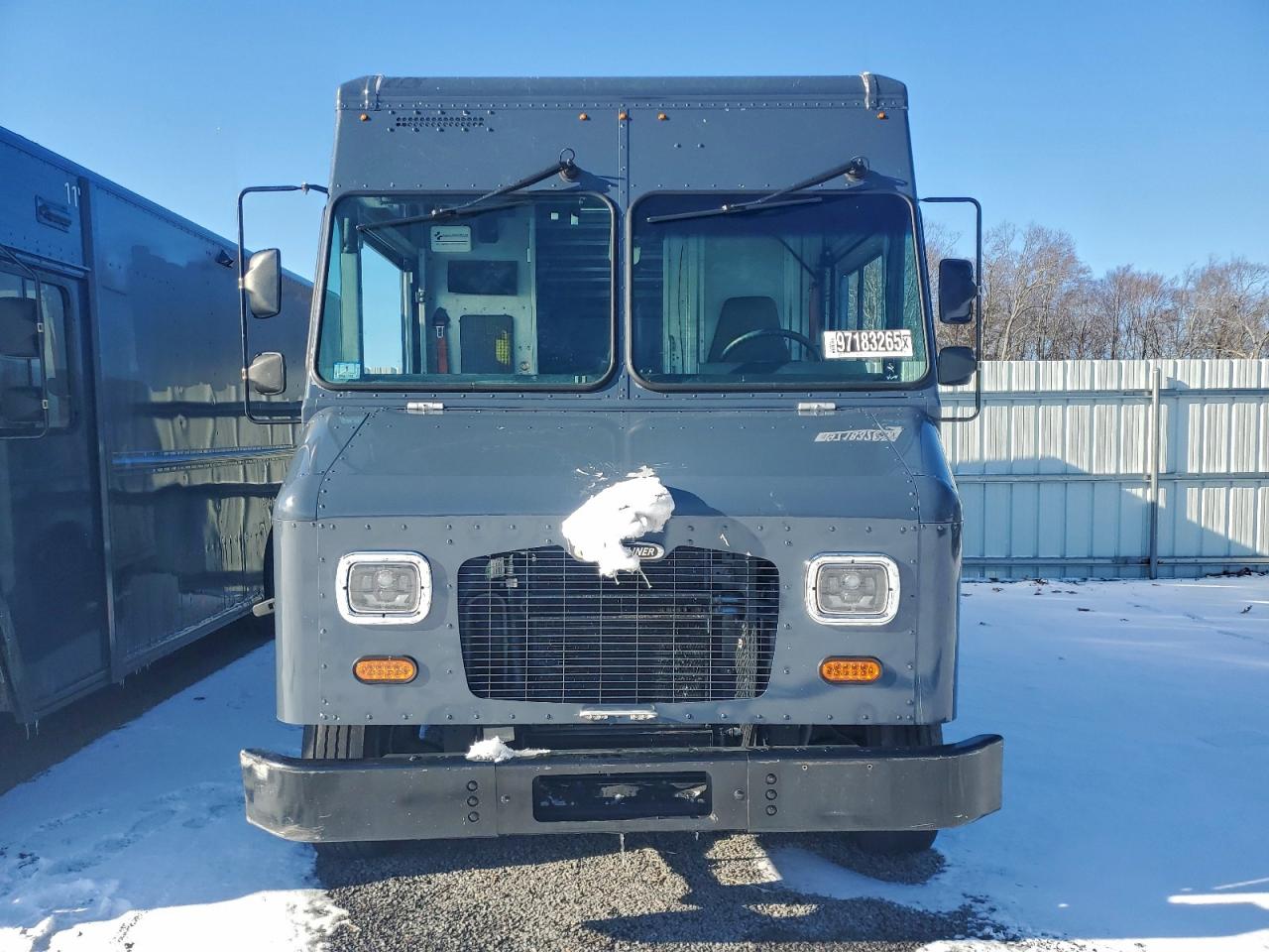 Freightliner Mt45 M Line Walk-in Van Image 3