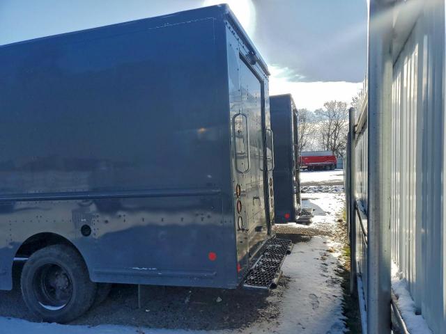 Freightliner Mt45 M Line Walk-in Van Image 7