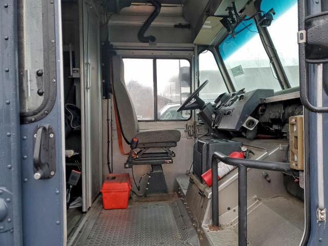 Freightliner Mt45 M Line Walk-in Van Image 10
