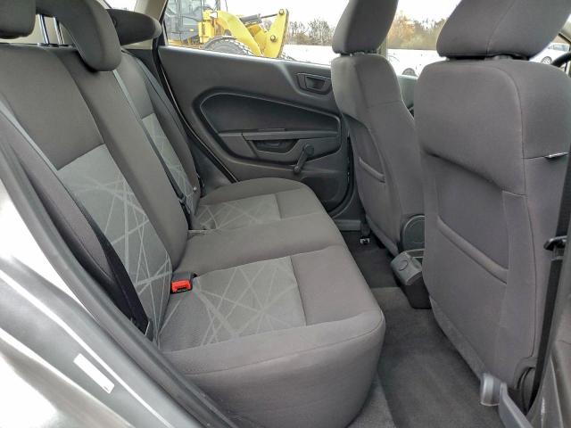 Ford Fiesta S Image 8