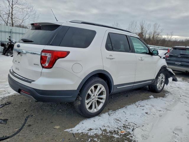 Ford Explorer Xlt Image 3