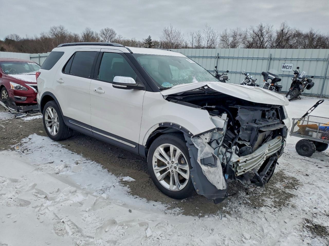 Ford Explorer Xlt Image 9