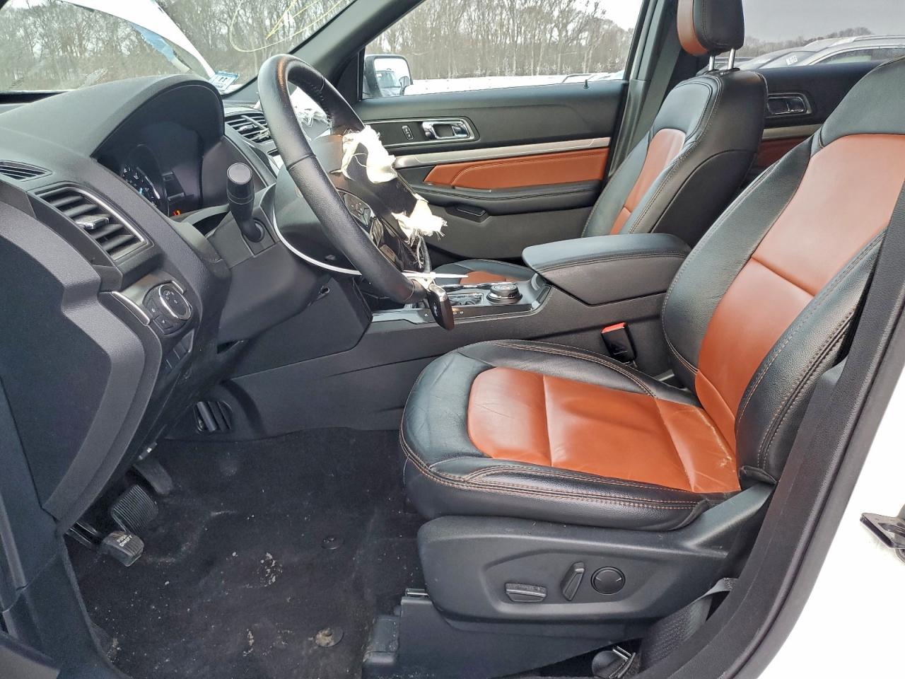 Ford Explorer Xlt Image 5