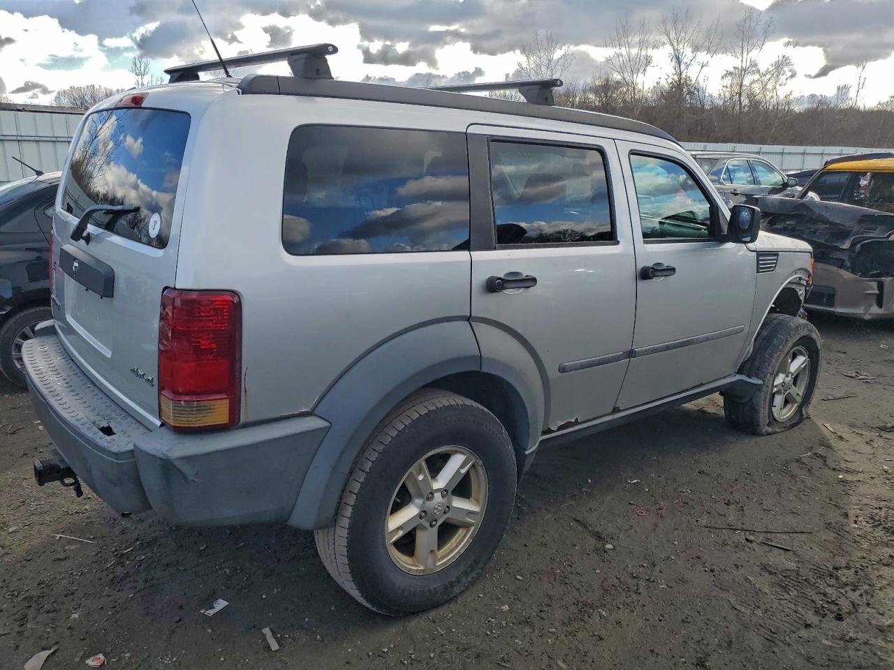 Dodge Nitro Sxt Image 3