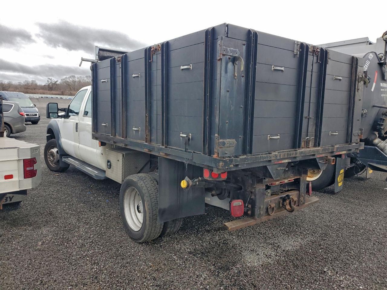 Ford F-450 Super Duty Image 6