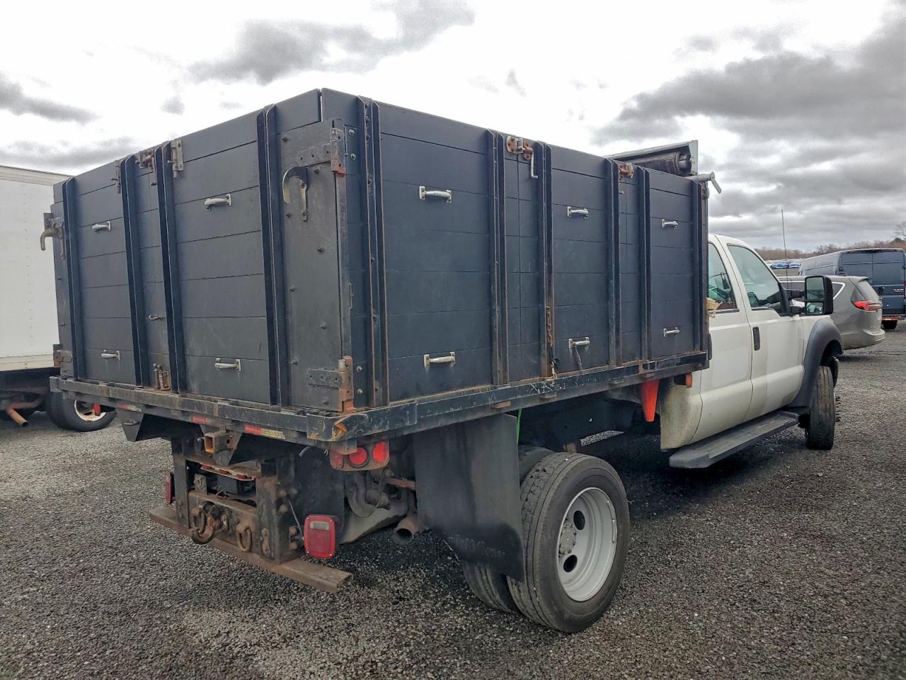 Ford F-450 Super Duty Image 8