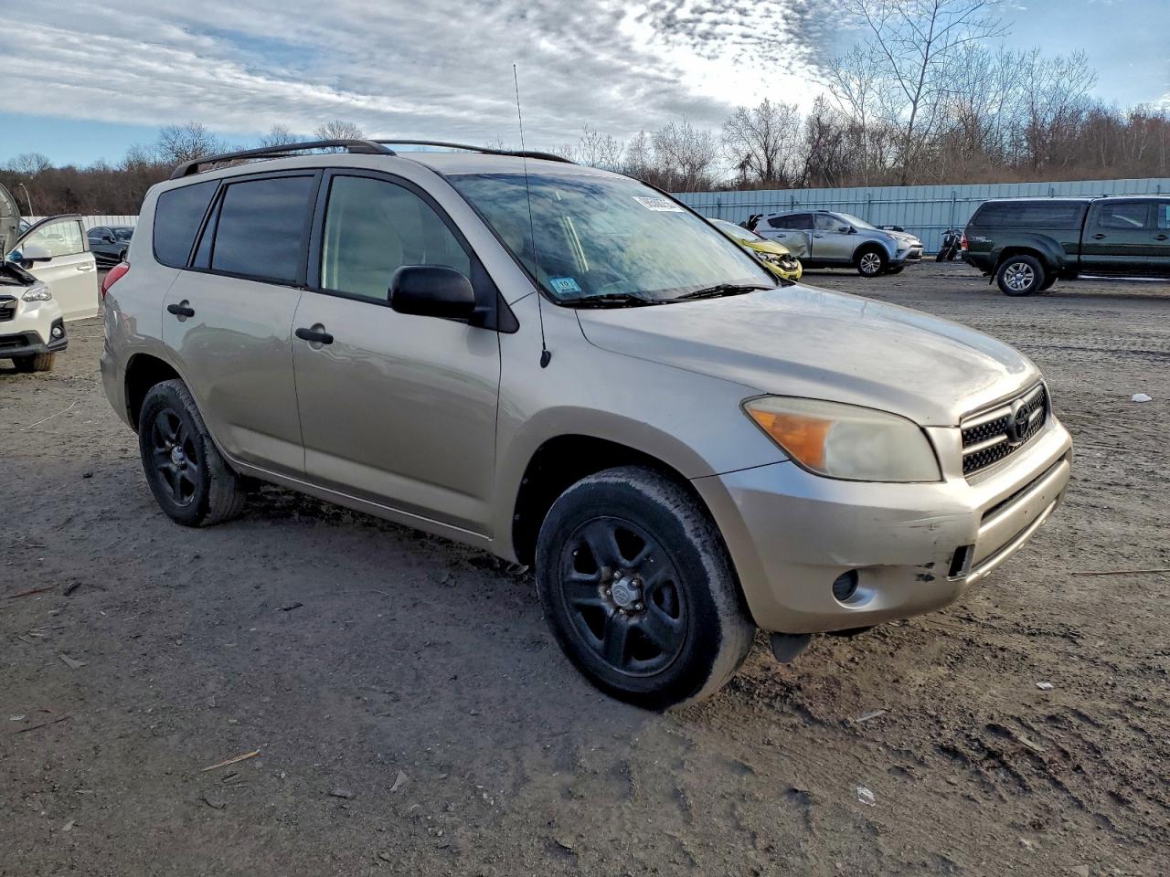 Toyota RAV4 Image 2
