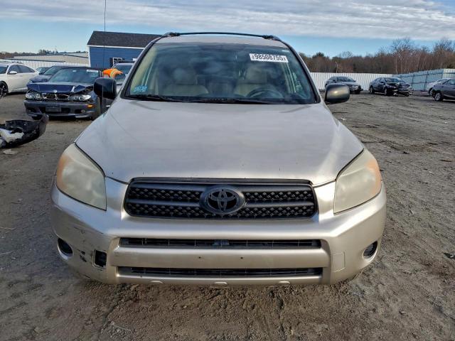 Toyota RAV4 Image 8