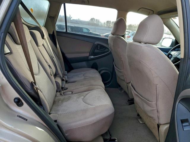 Toyota RAV4 Image 13