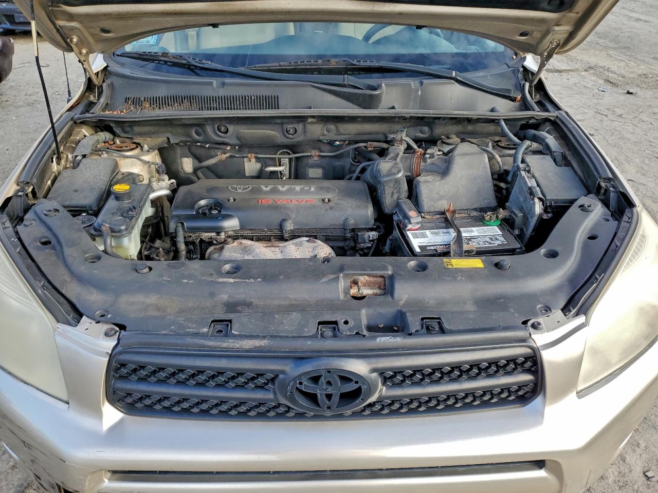 Toyota RAV4 Image 11