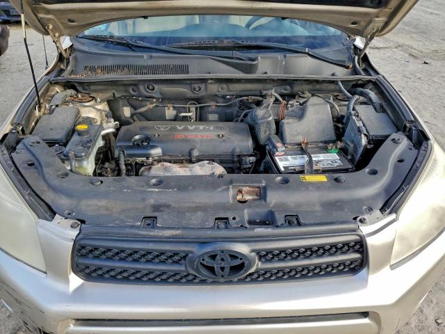 Toyota RAV4 Image 11