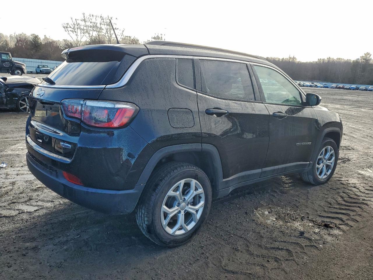 Jeep Compass Latitude Image 3
