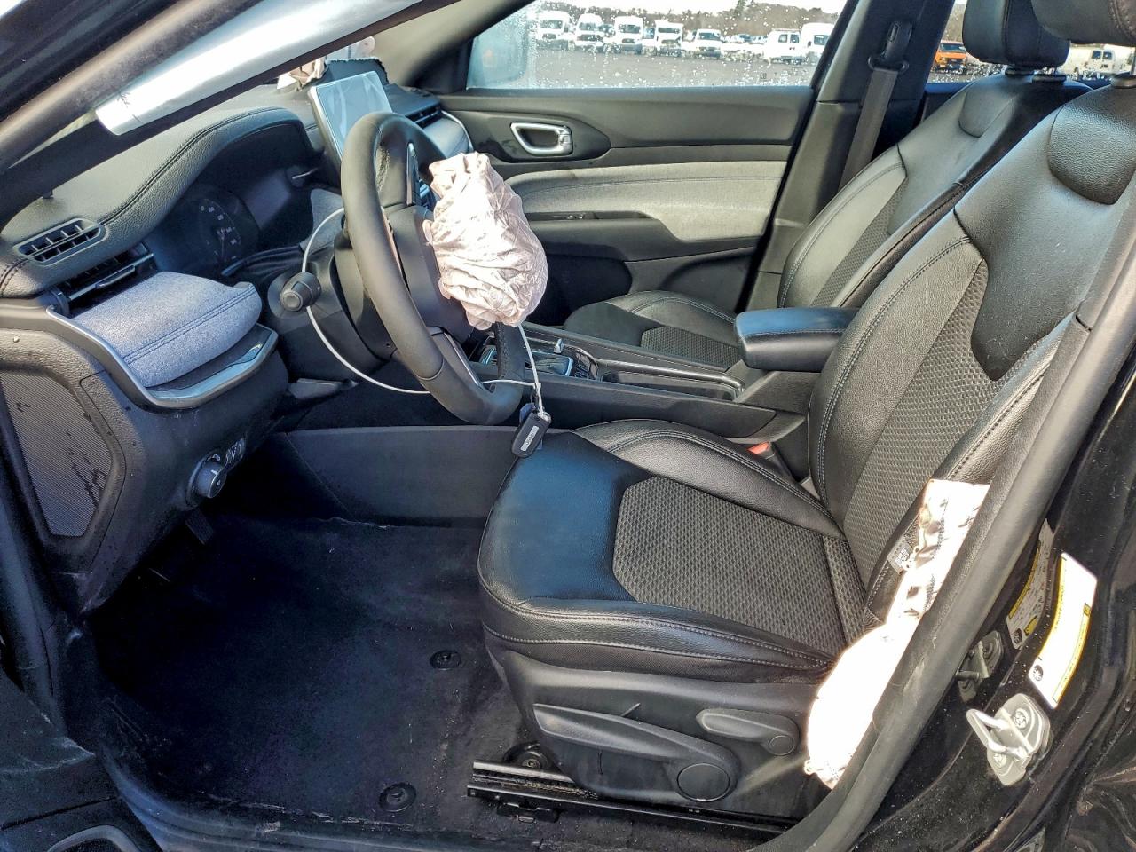 Jeep Compass Latitude Image 2