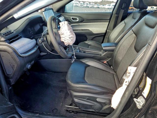 Jeep Compass Latitude Image 2