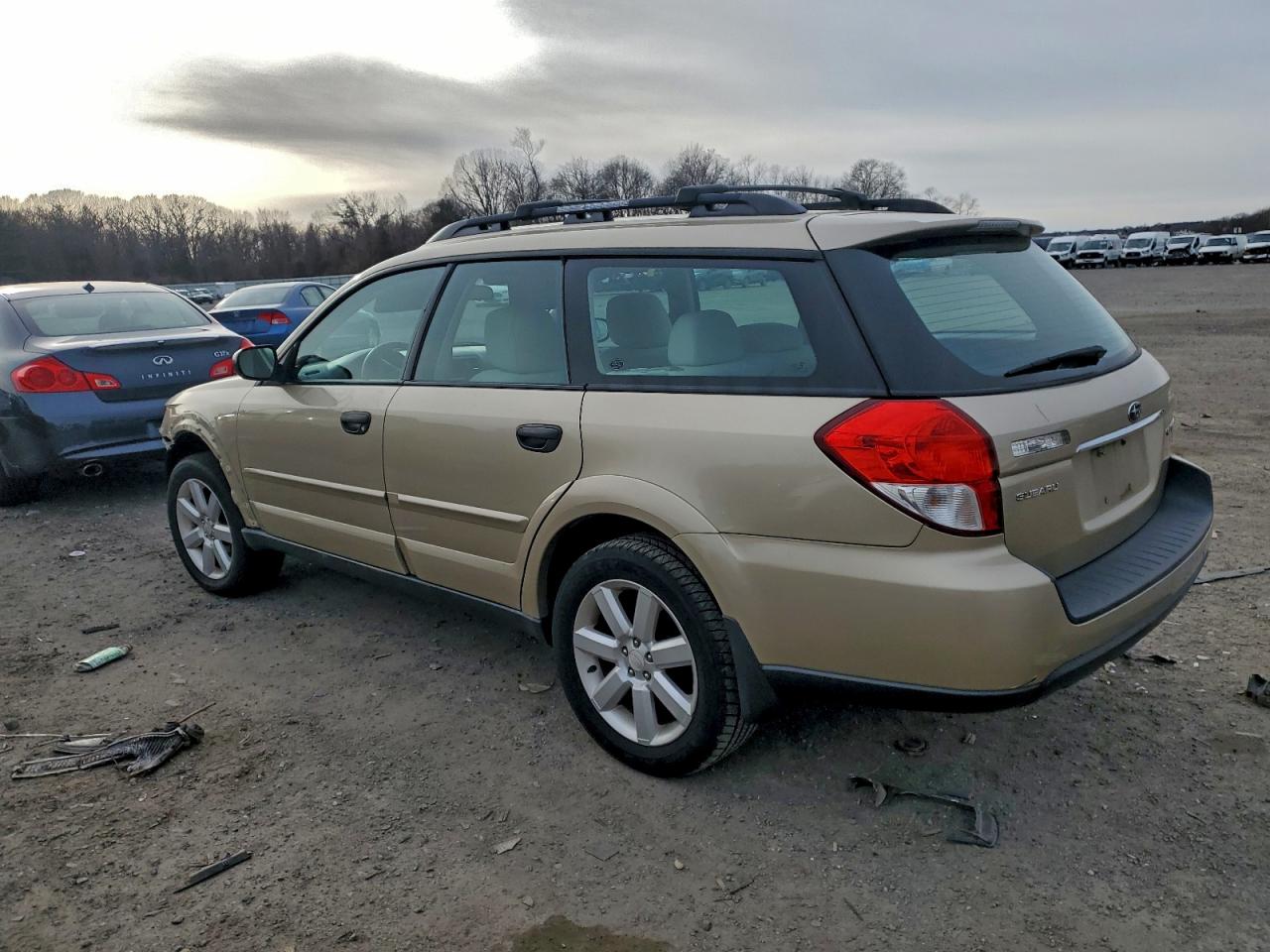 Subaru Outback 2.5i Image 6